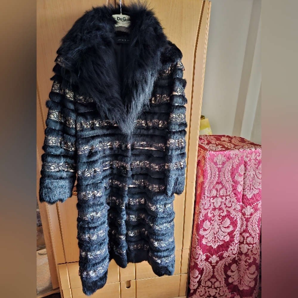 Dana Stein Fur Coat retail 2,200$